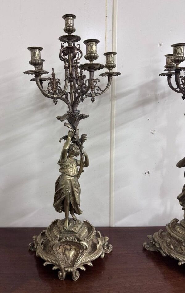 Grandes torchères en bronze à 6 bras de lumière