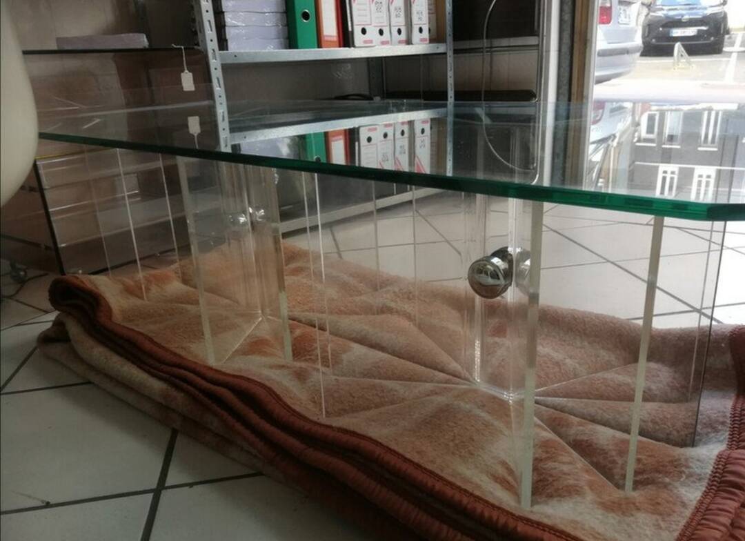 Table basse Cheverny modèle Mini star 1970 vintage plexiglas et verre