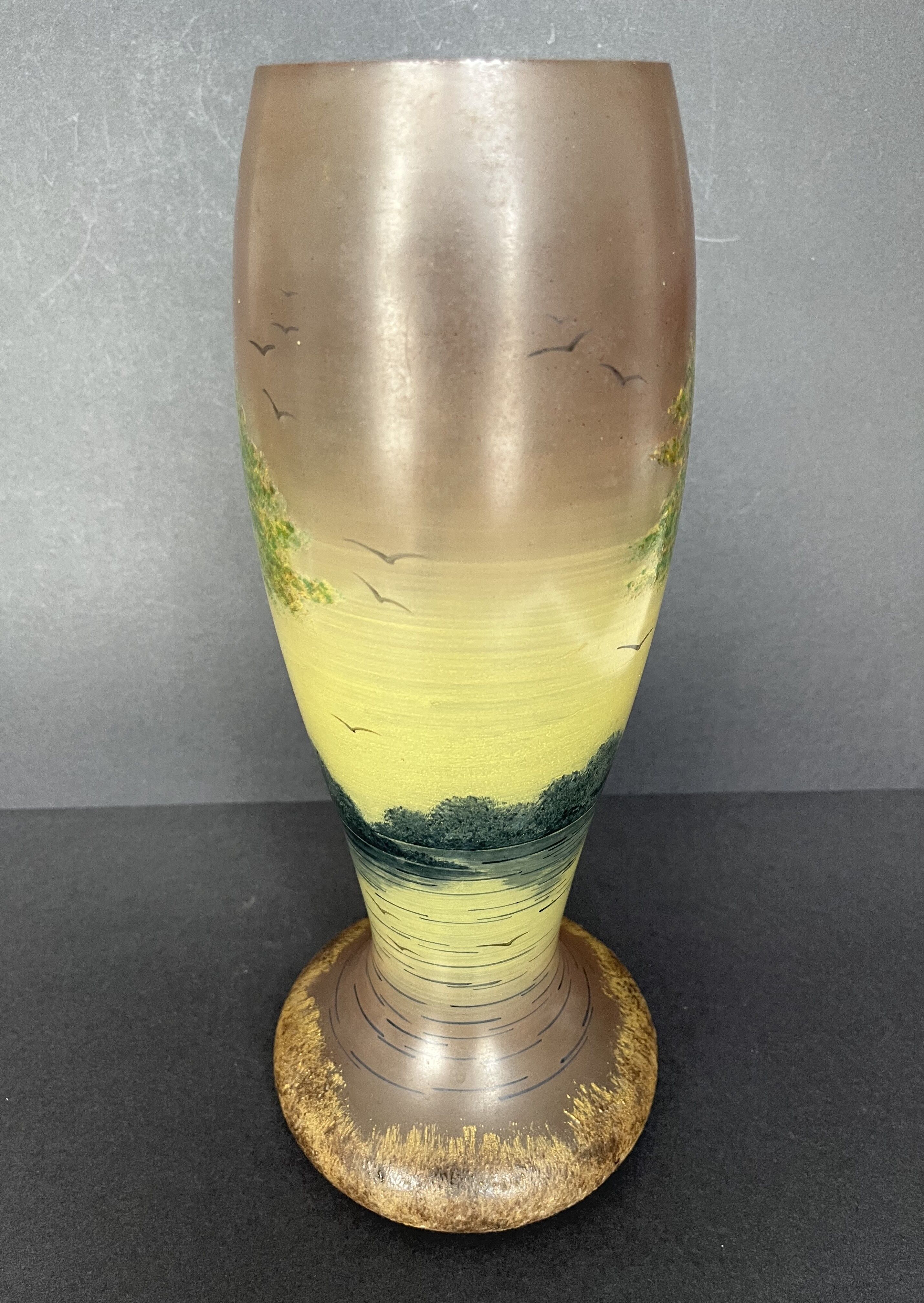 Vase en verre émaillé