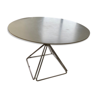Table on pyramidal base by Rudi Verelst