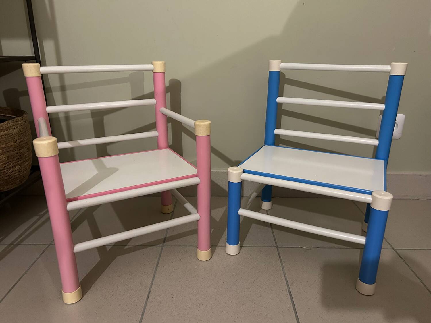 Set of 2 small vintage children's chairs
