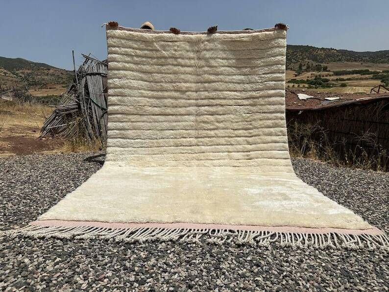 Ecru and beige Moroccan Mrirt rug 350x250 cm – textured minimalist design