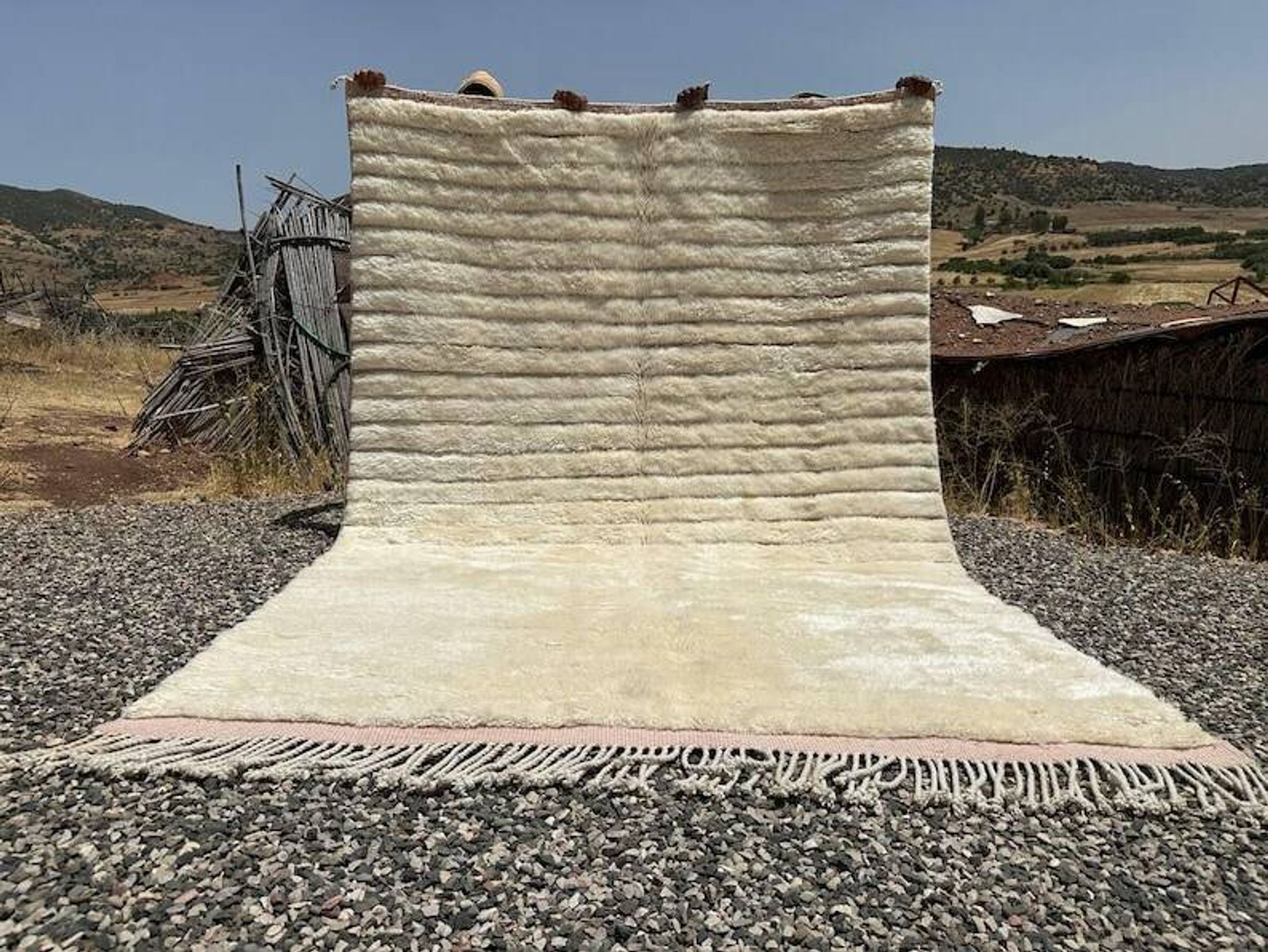 Tapis Mrirt marocain écru et beige 350x250 cm – design minimaliste texturé