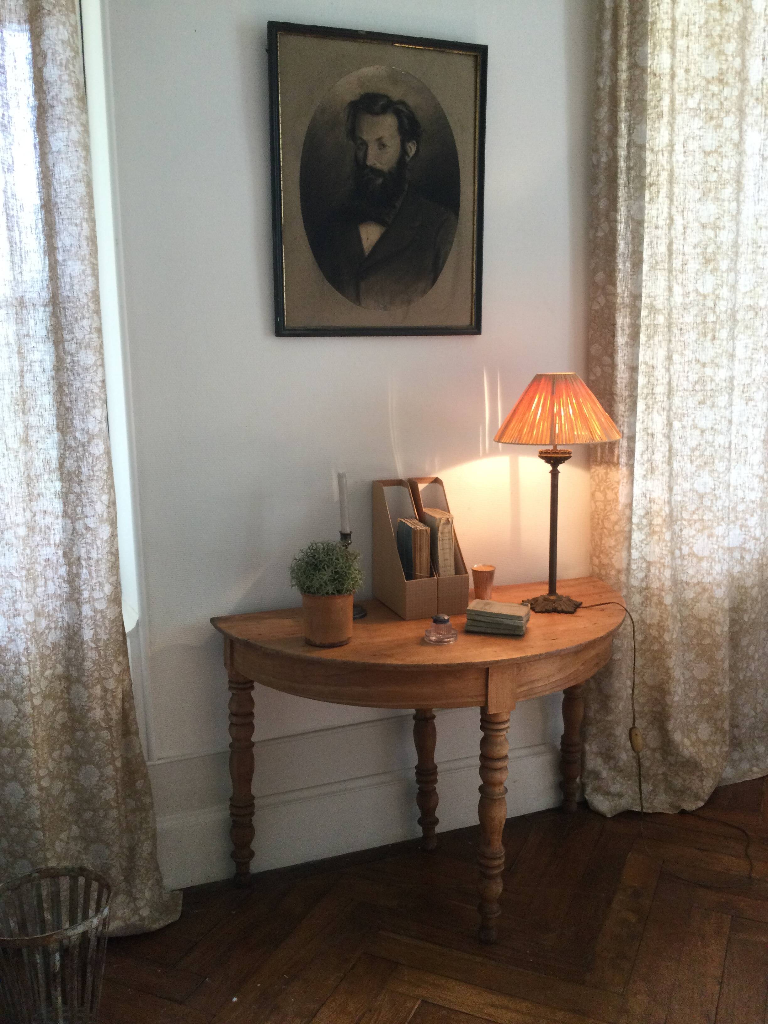 Antique half-moon wooden console