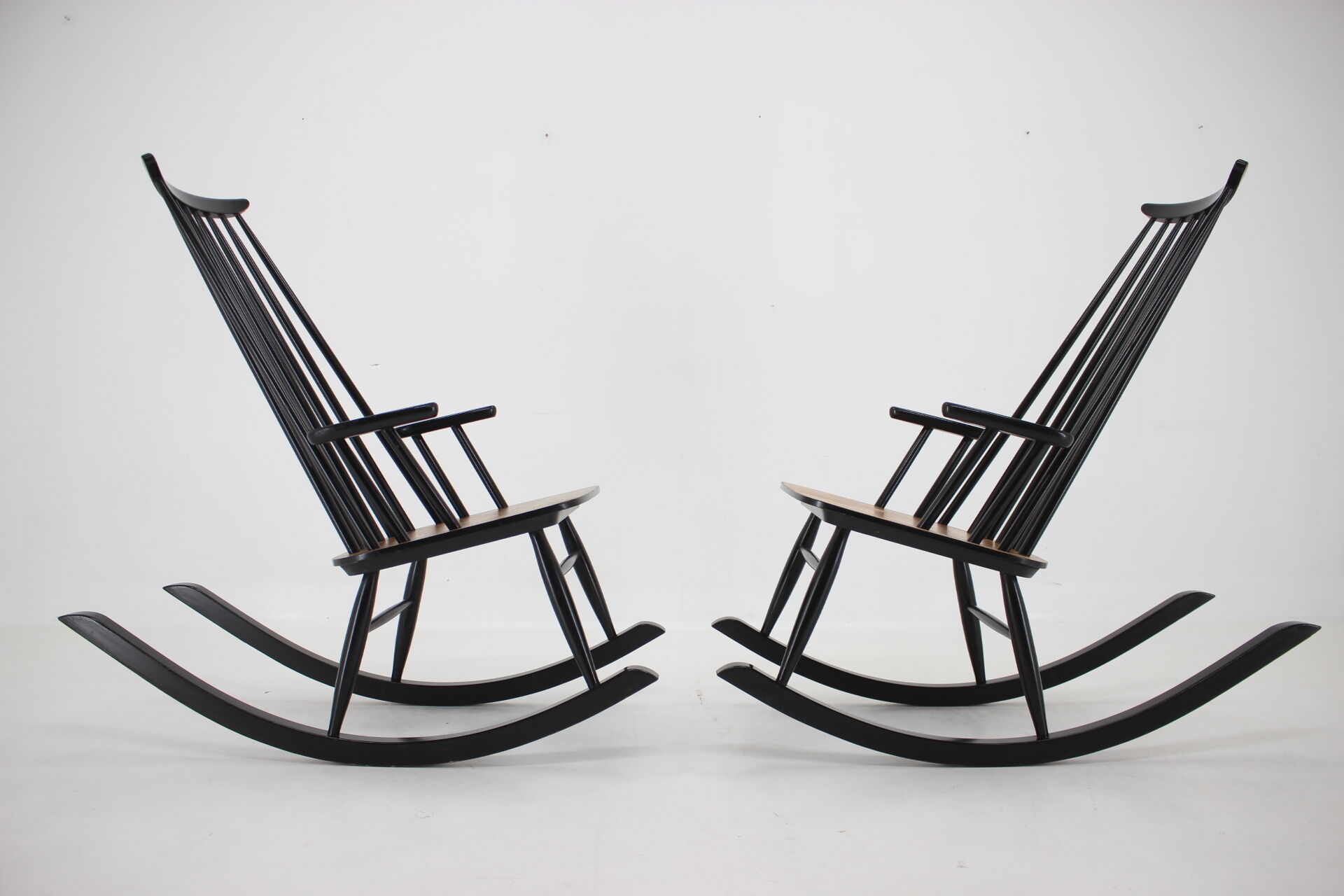 1960s Pair of Varjosen Puunjalostus Beech Rocking Chair, Finland