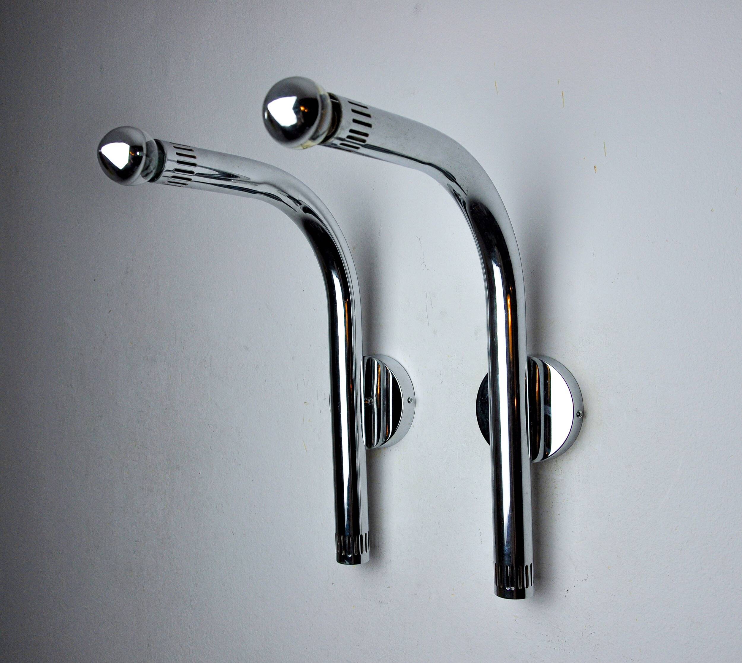 Pair of space-age tubular wall lights, chrome-plated metal, Italy, 1970