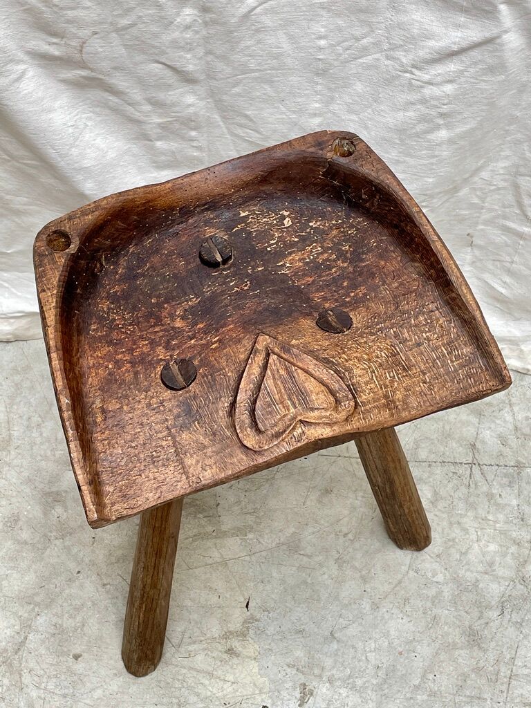 Tabouret art populaire brut