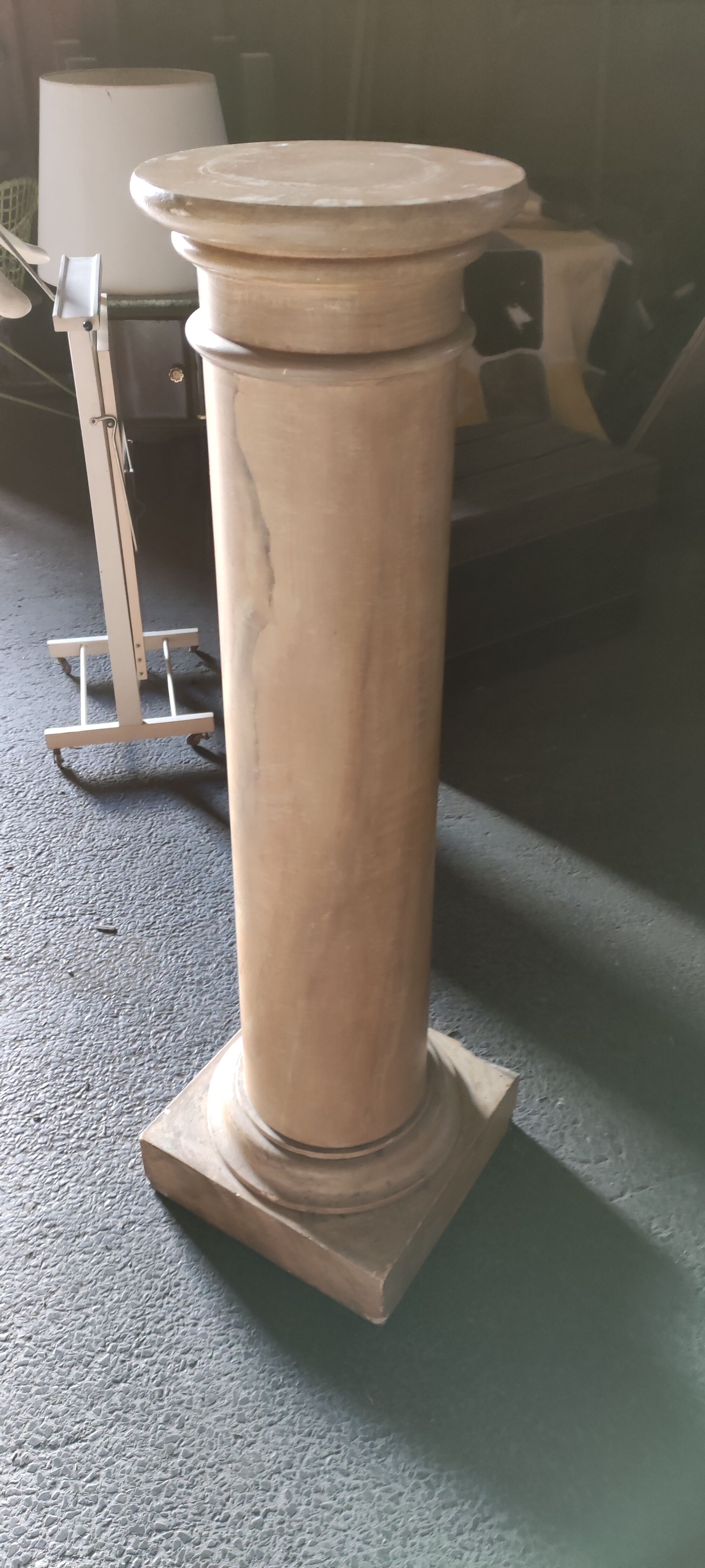 Terracotta column and decorative plaster