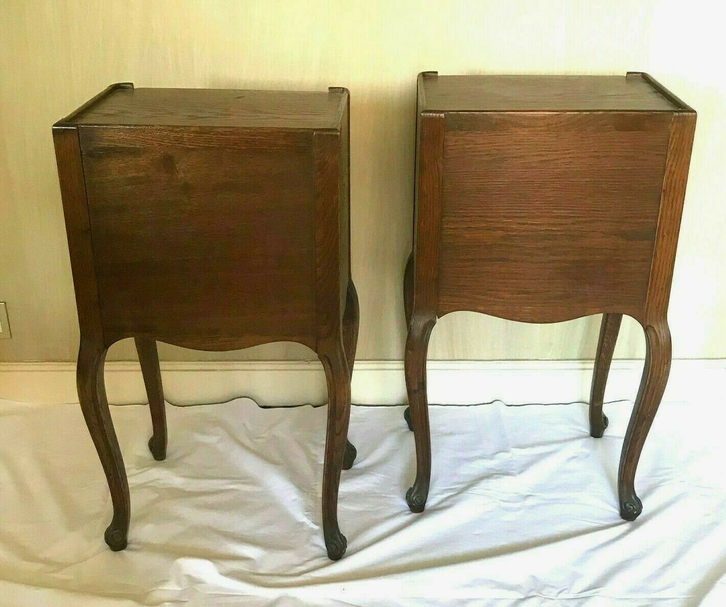 Pair of Louis XV style bedsides in 20th century solid oak