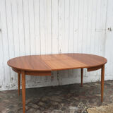 Expandable Scandinavian Roundtable