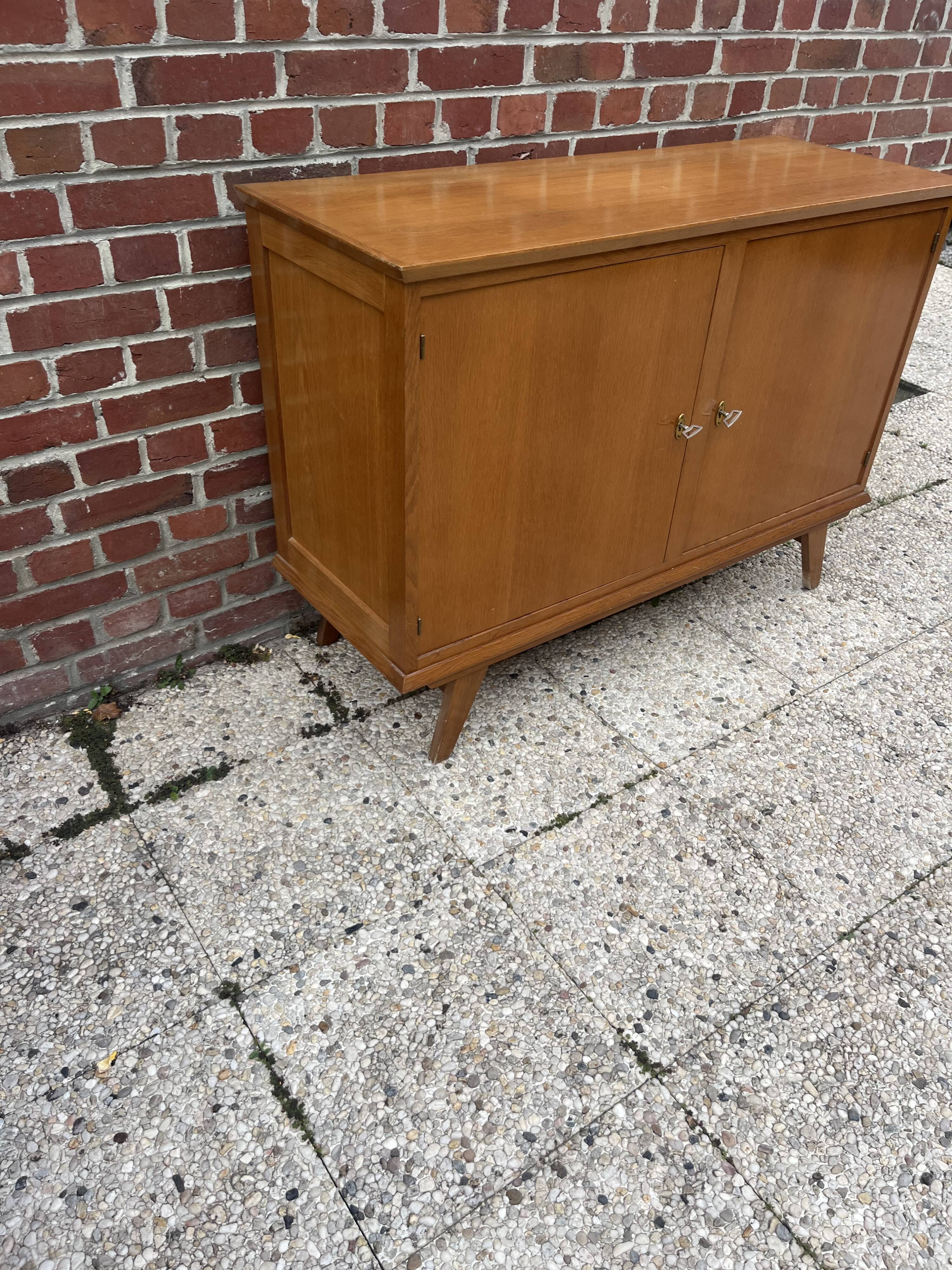 Commode vintage pieds compas