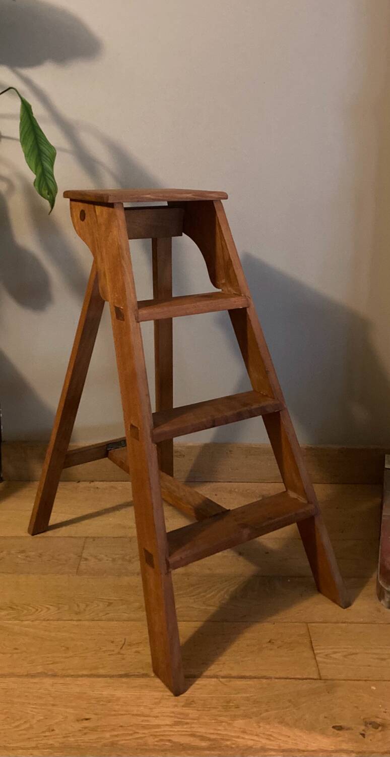 Solid wood stepladder with 4 levels, 20th century, mortise-tenon mountings