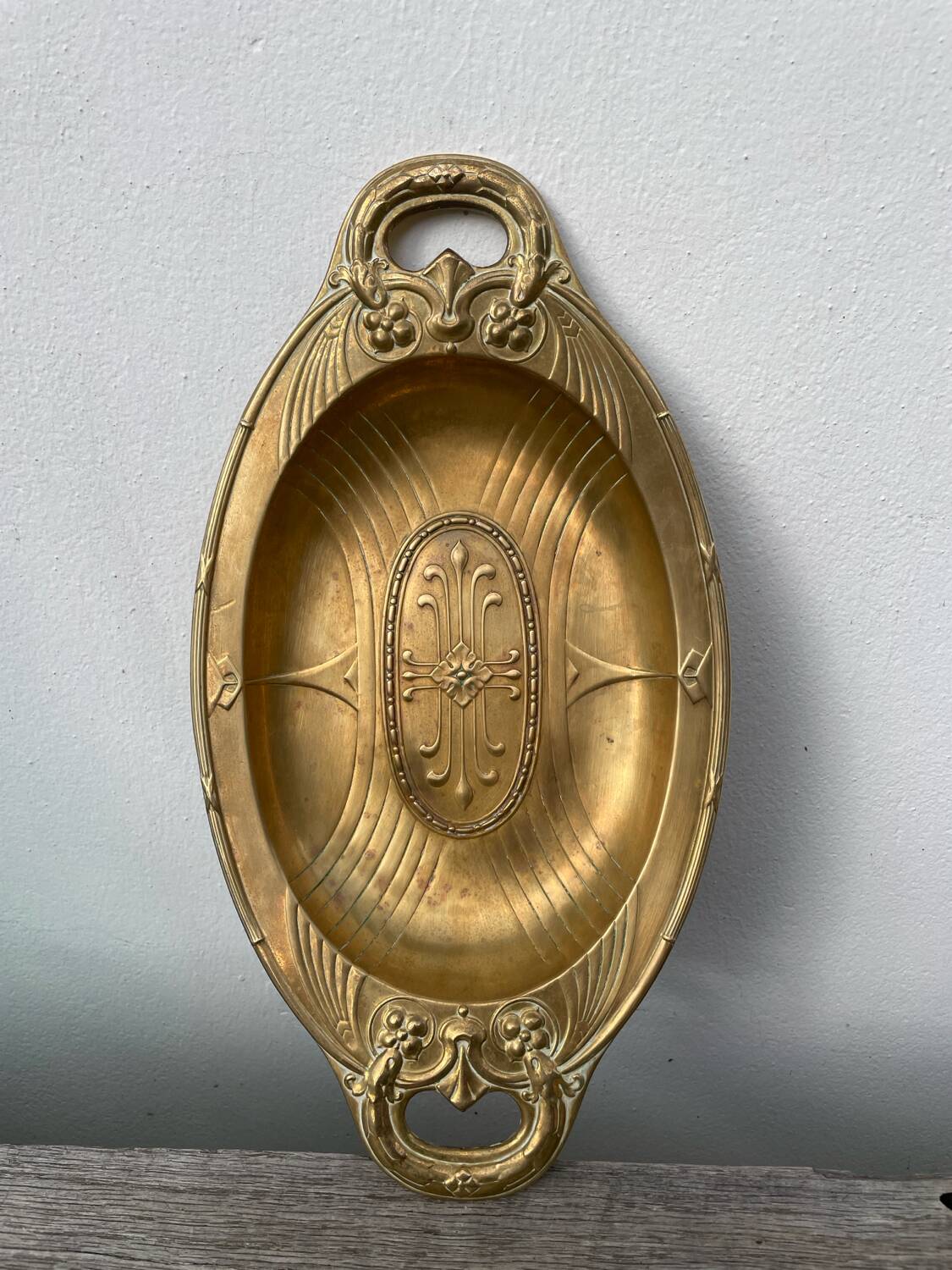 Art Deco oval silver-plated metal dish