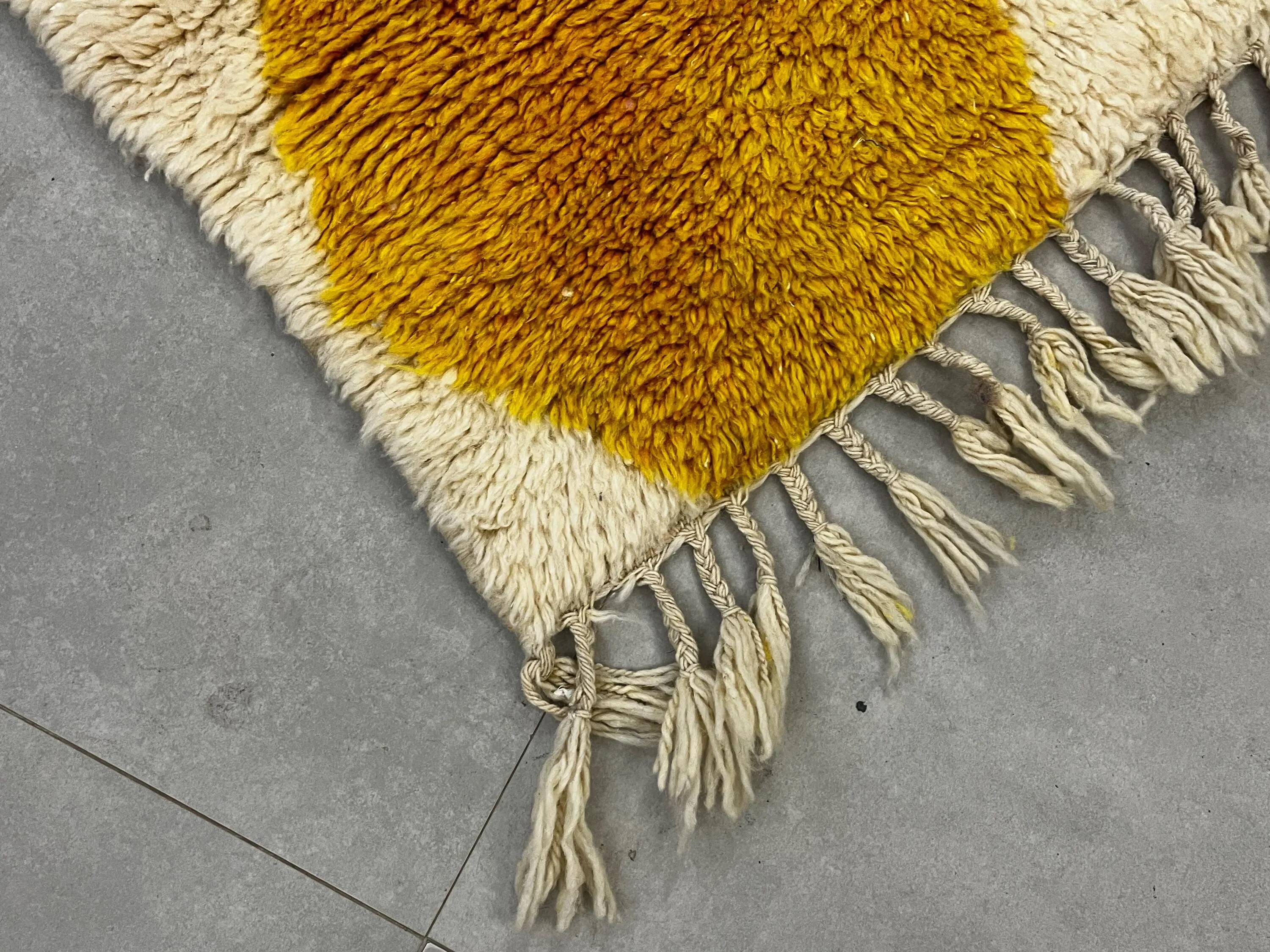 Traditional handmade Moroccan rug 3x2 m