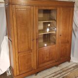 Trade library with showcase