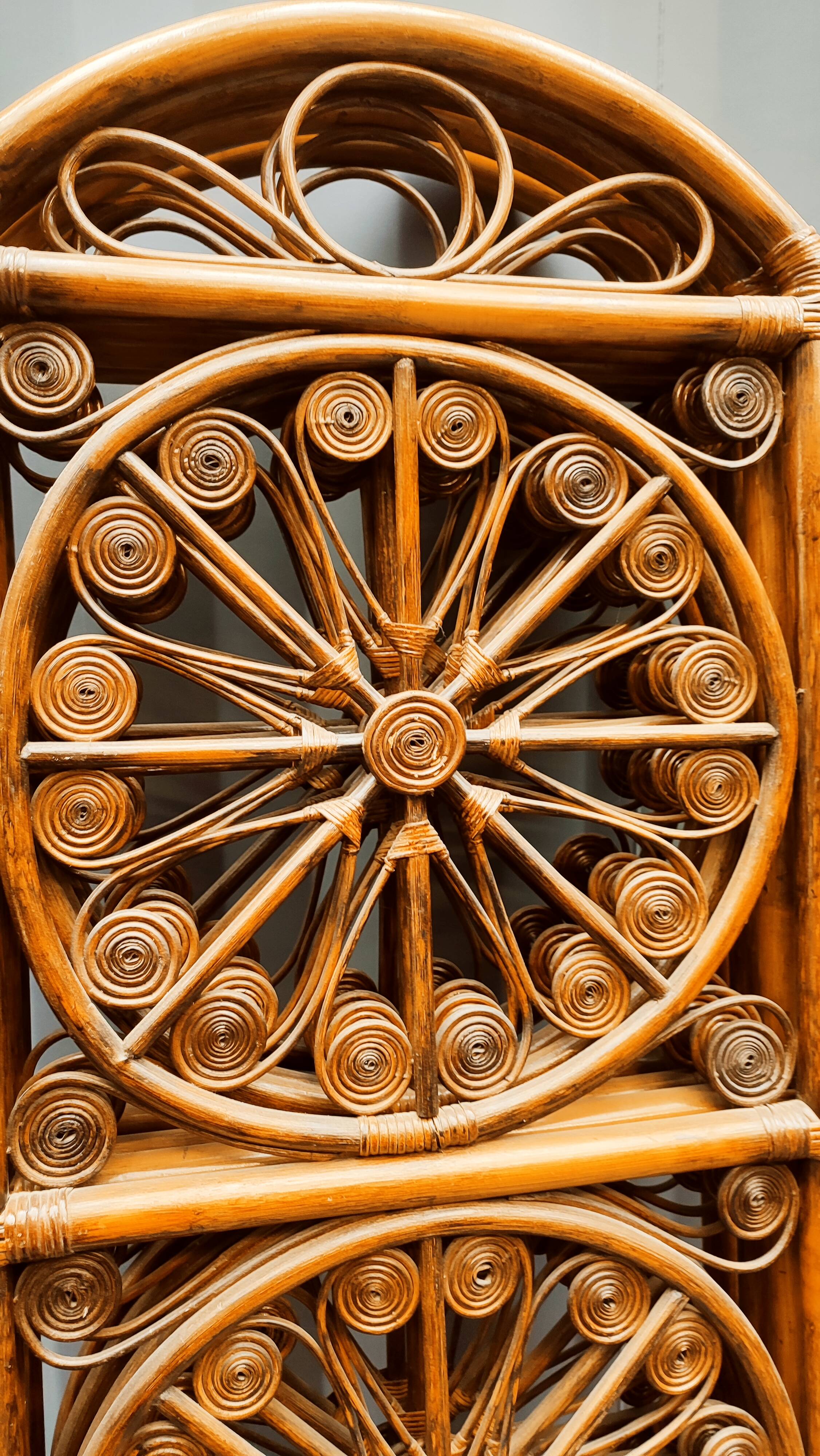 4-leaf peacock rattan screen