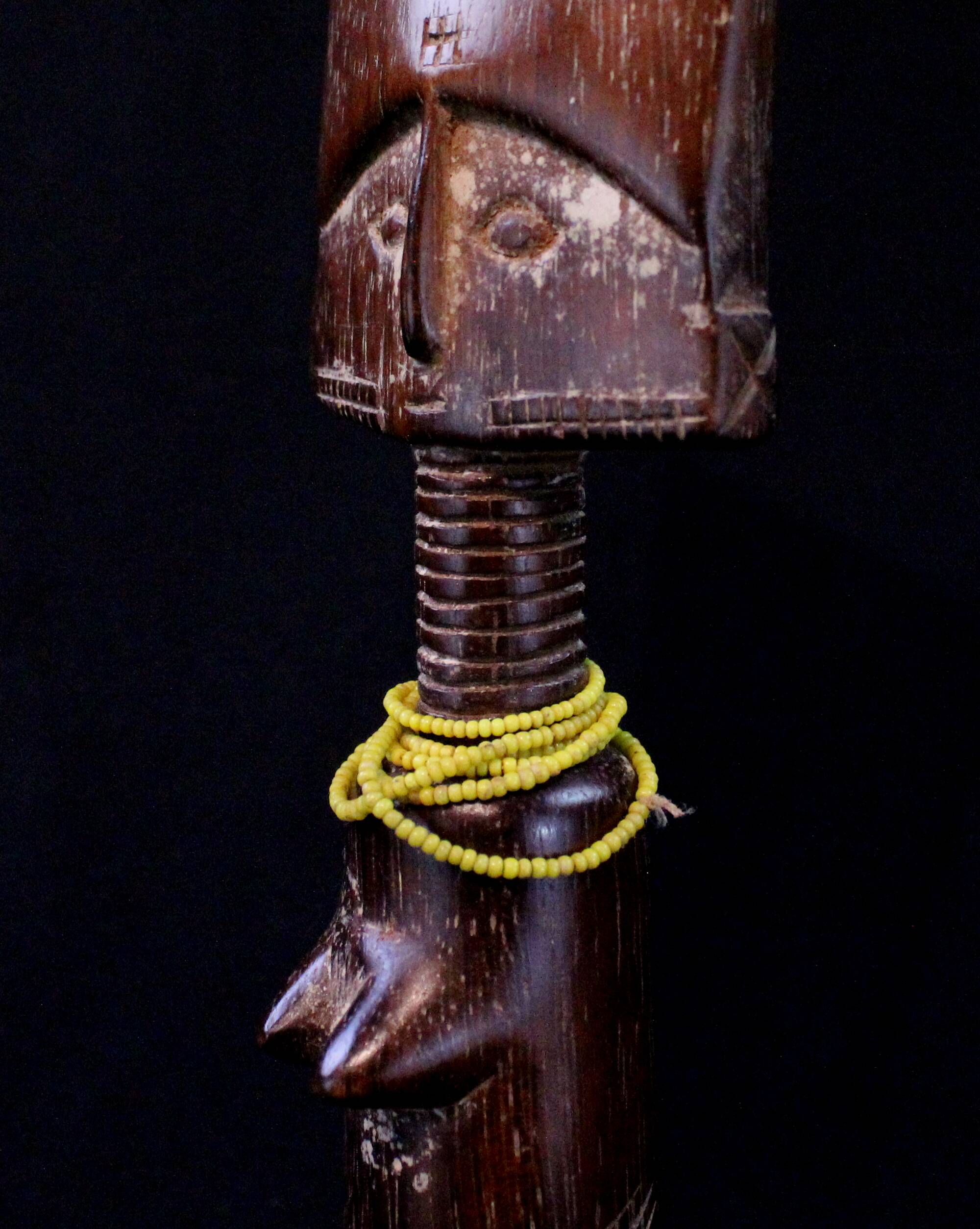 African Art Africa Tribal - Fanti Ethnic Fertility Doll from Ghan on base - 36 cms