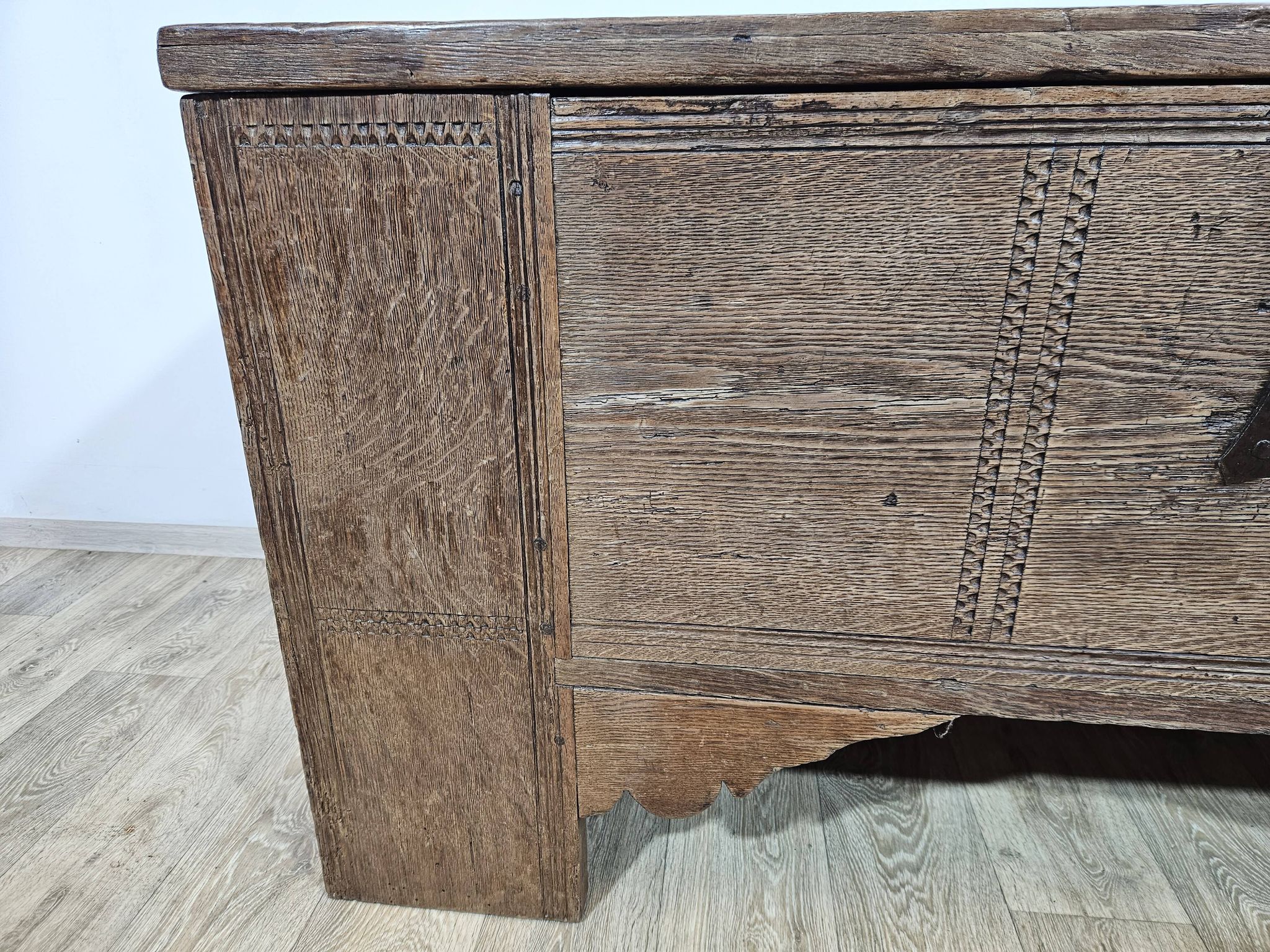 Gothic Chest 15th century