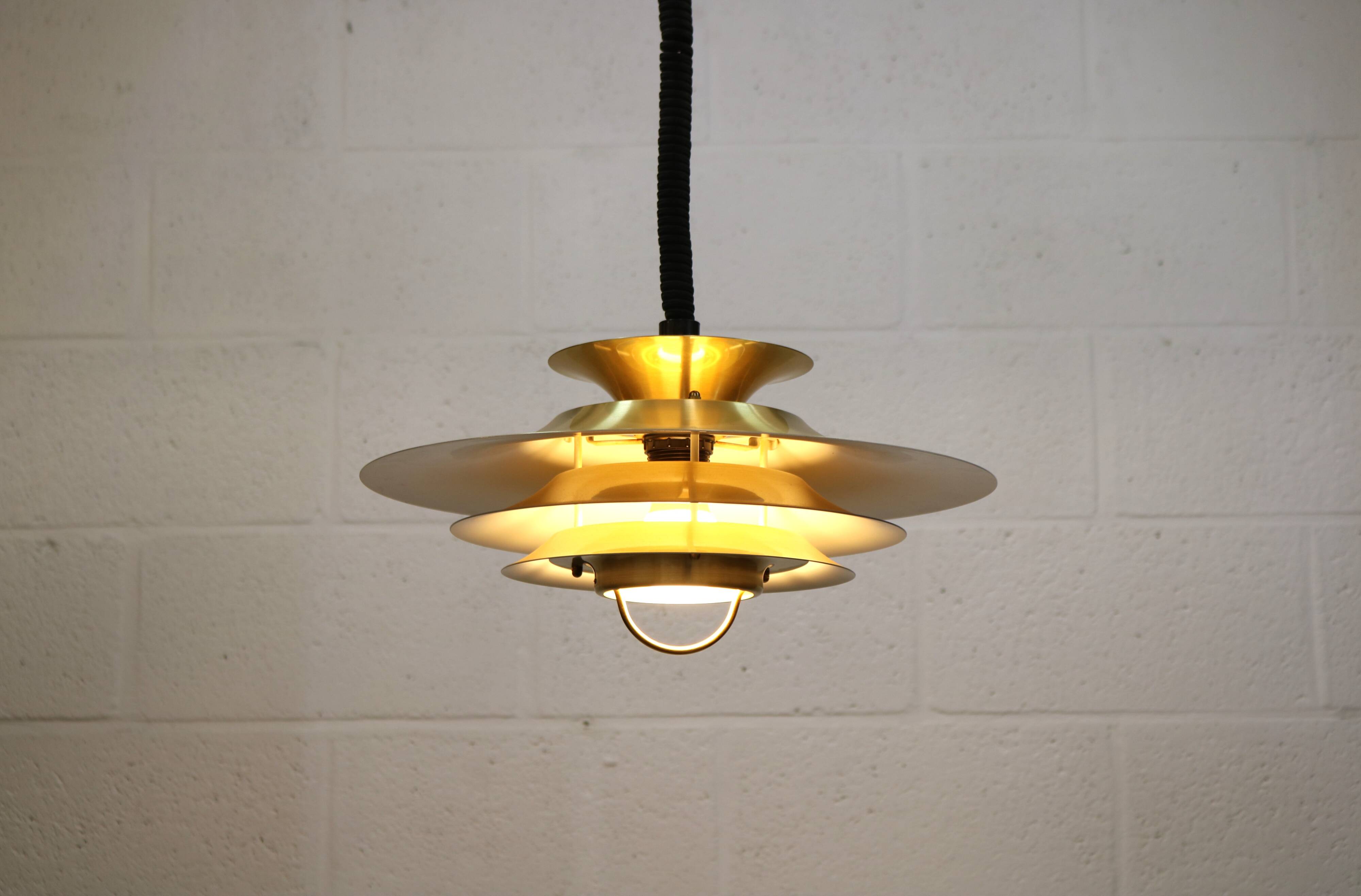 Vitrika golden messing vintage lamp: 1970s Scandinavian Mid-Century Modern