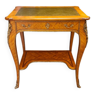 Table de salon style Louis XV en marqueterie