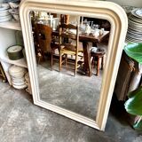 Classic mirror in carved and ecru beaded wood