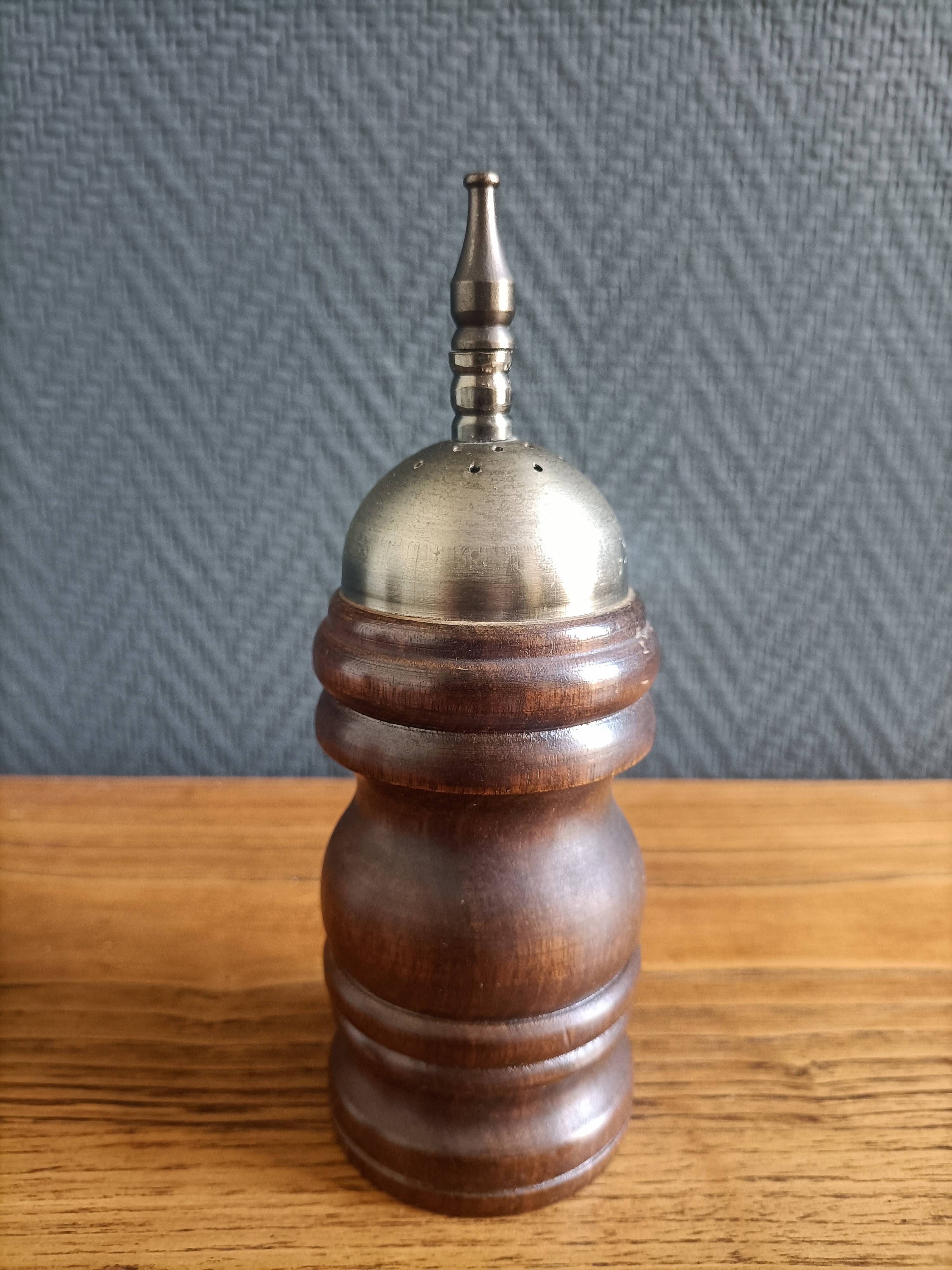 Wooden pepper mill and salt shaker set