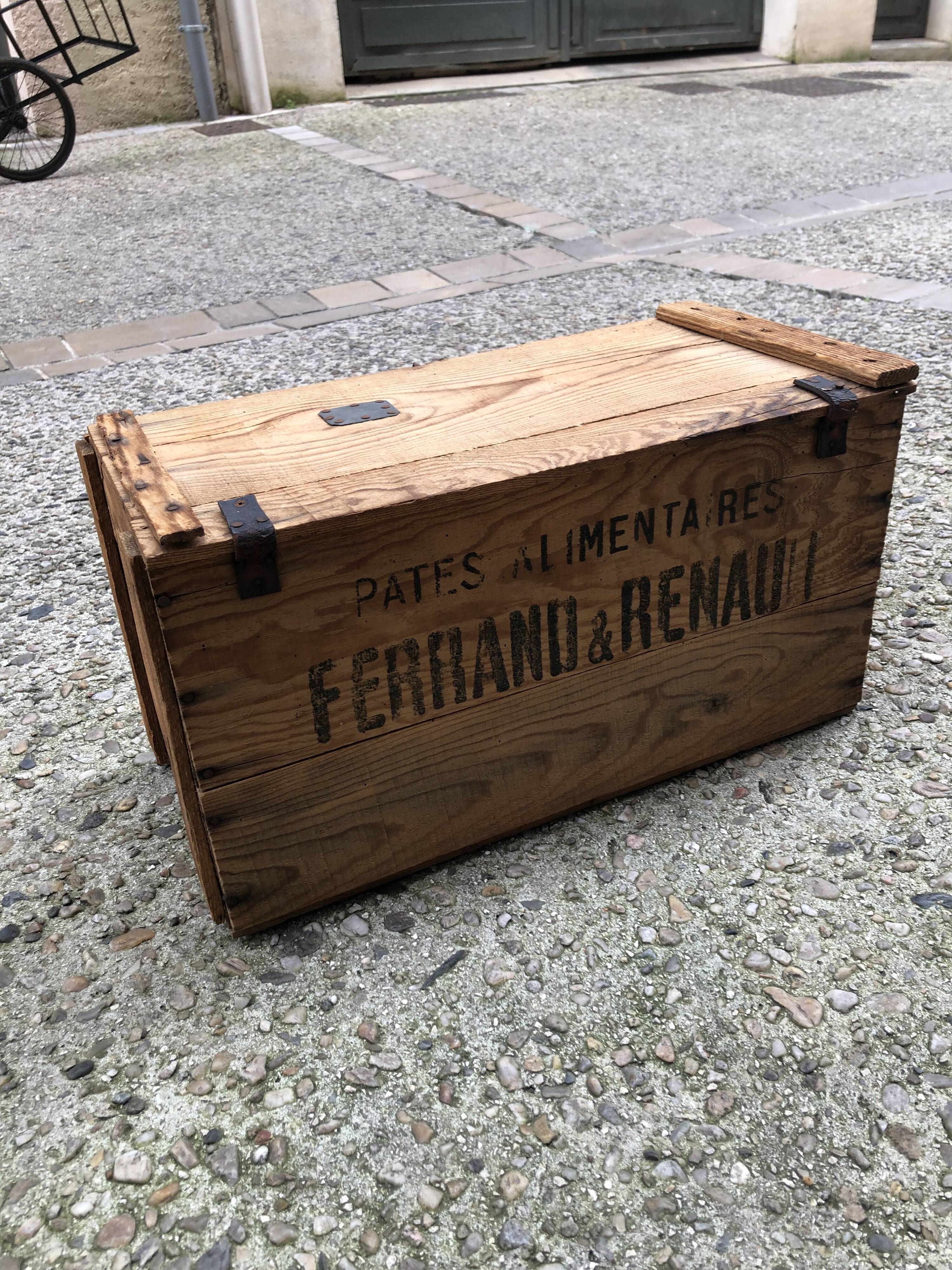 Caisse en bois avec couvercle