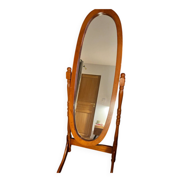 Miroir sur pied