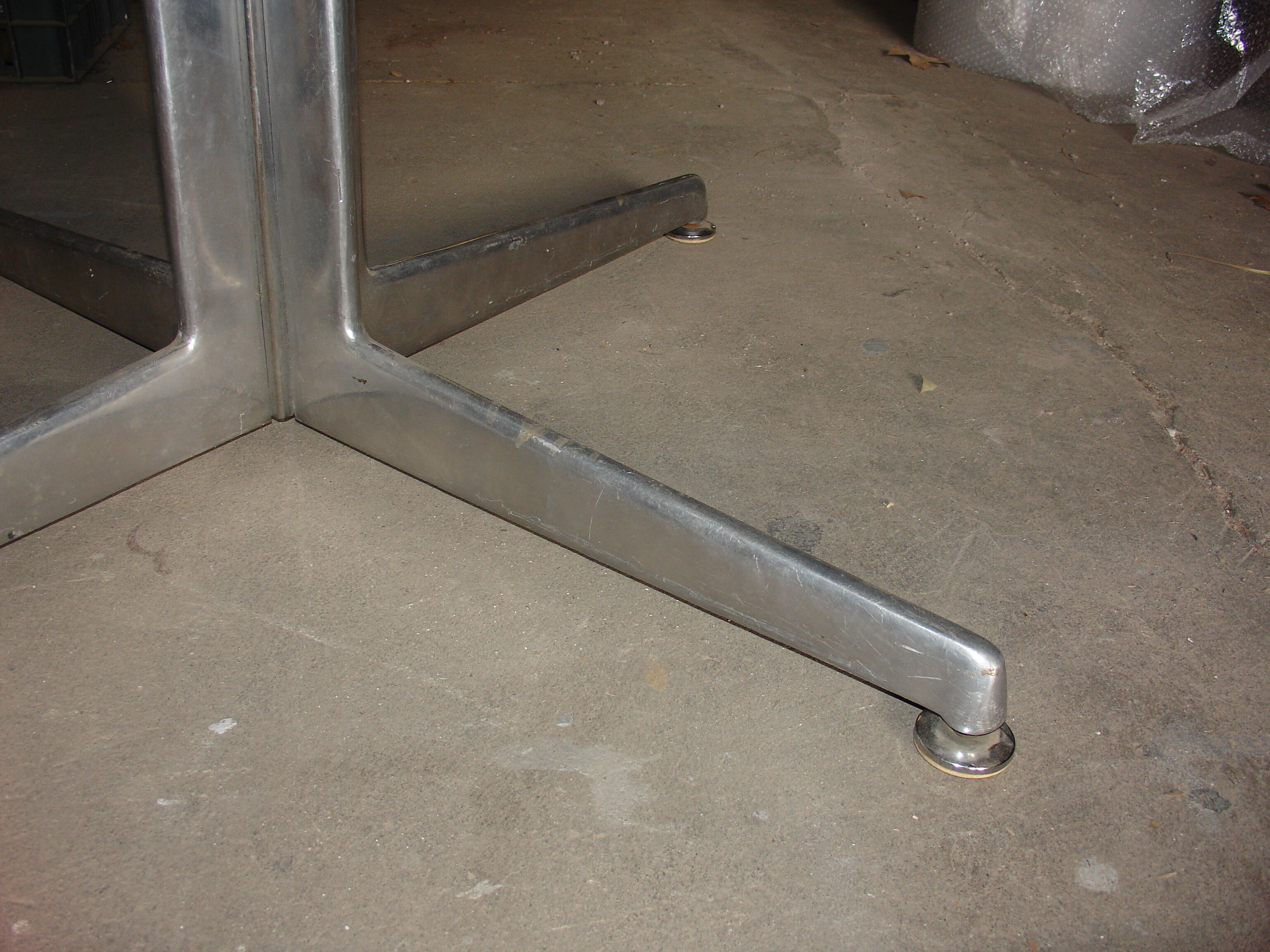 Table d'Herman Miller pour Mobilier International vers 1970