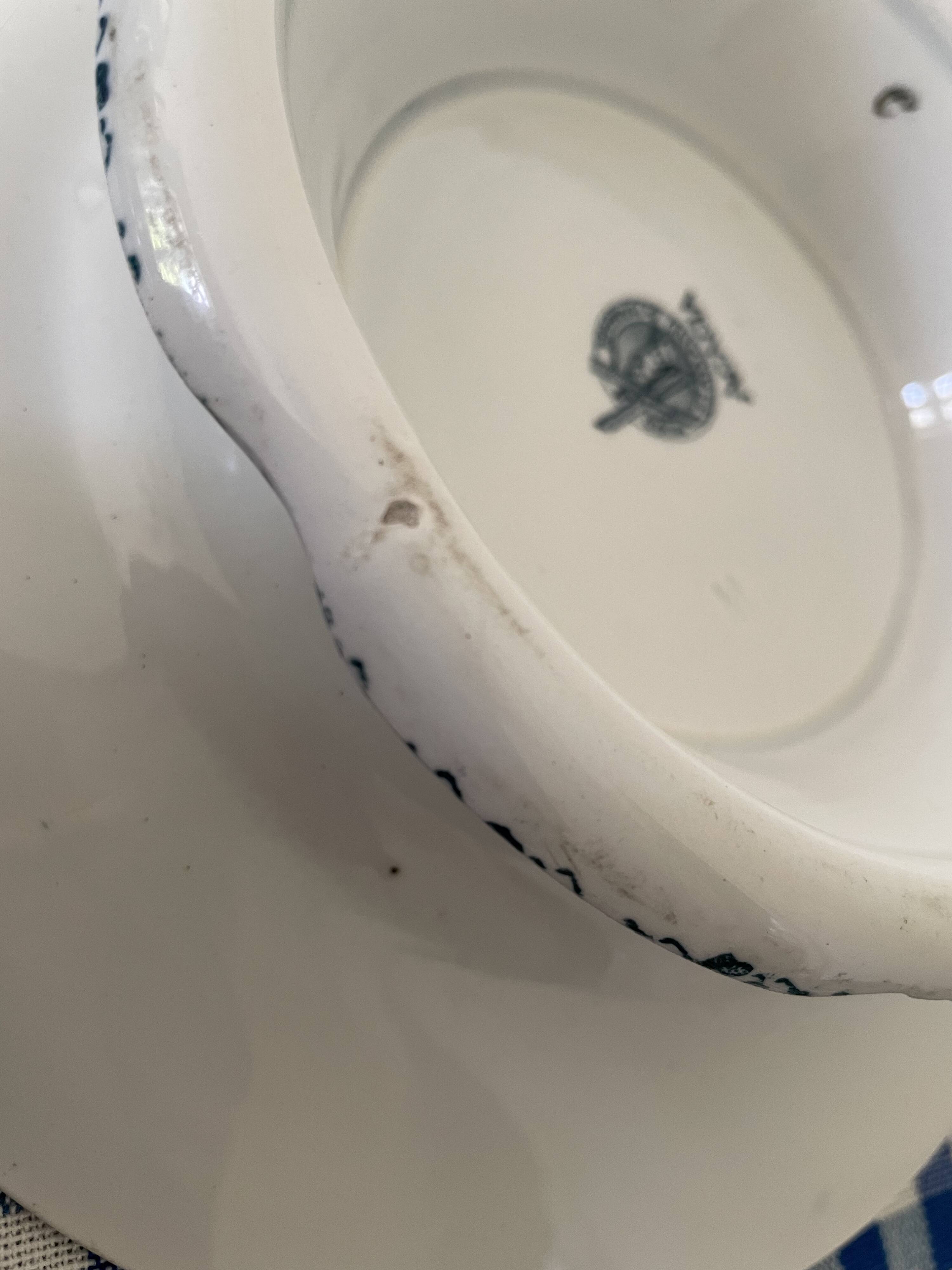 Iron pedestal dish