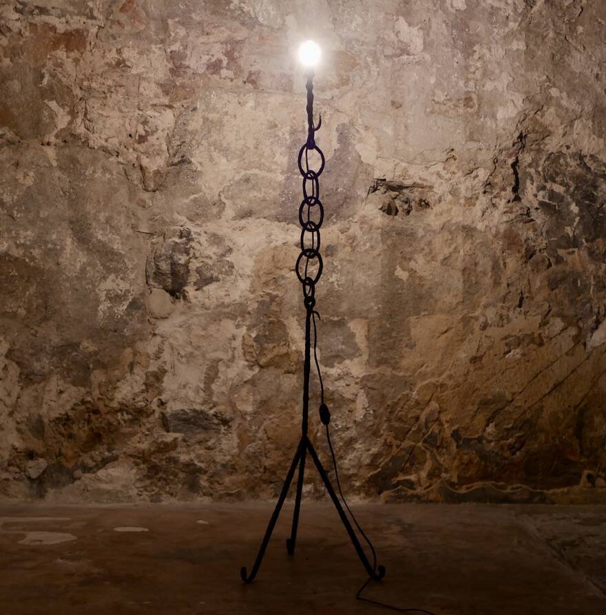 Brutalist floor lamp chain