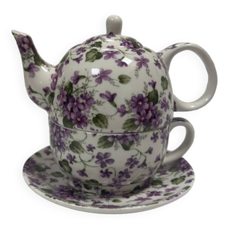 Teapot and flower cup
