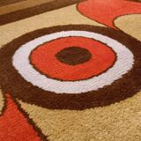 Tapis vintage de l'ère spatiale fabriqué par Latex Studio