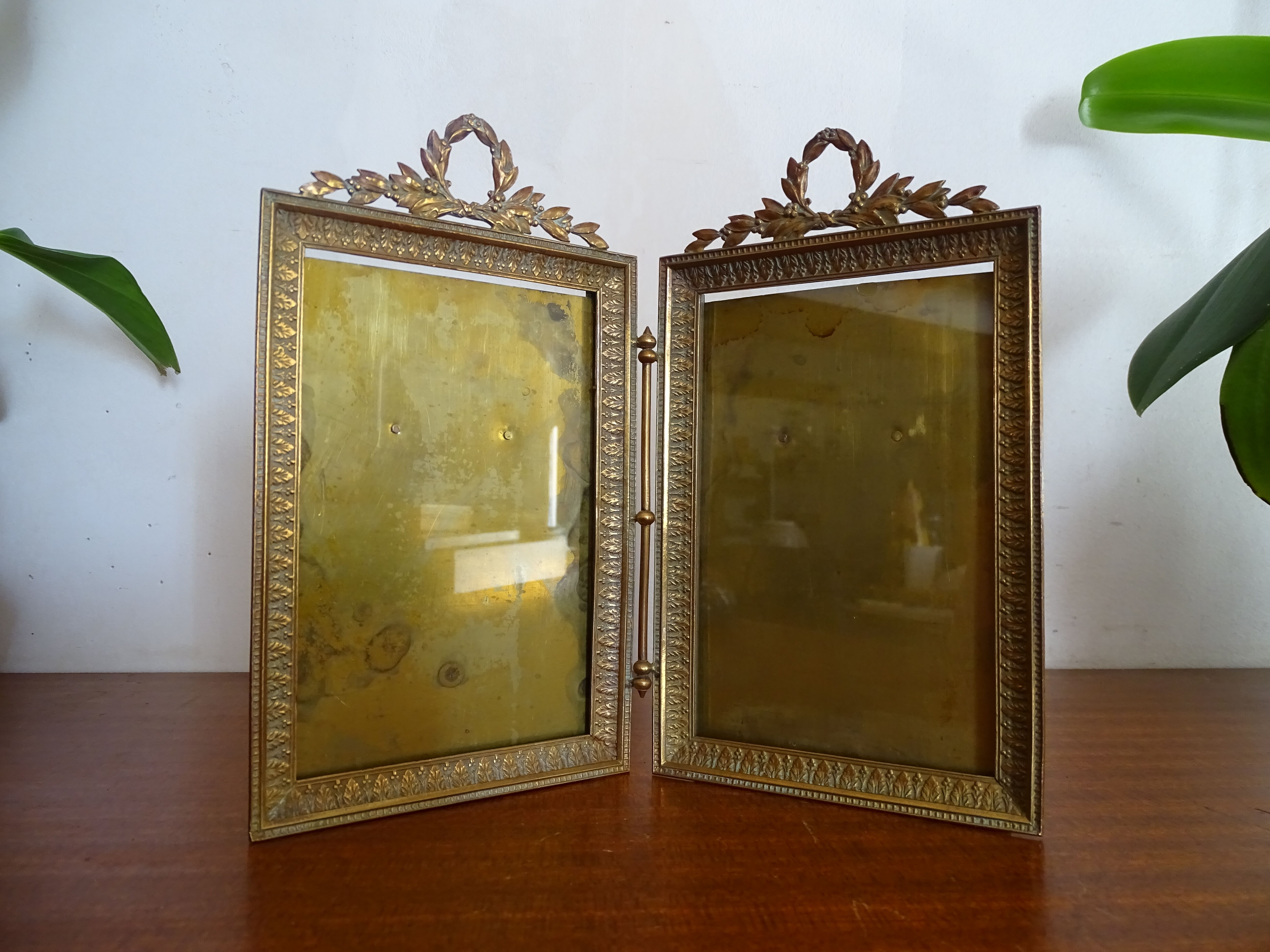 Double cadre photo diptyque bronze doré et laiton style Louis XVI - XIXème