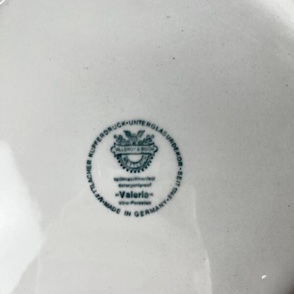 Plat à gateau Villeroy & Boch, modele ''Valeria'', tons rouge