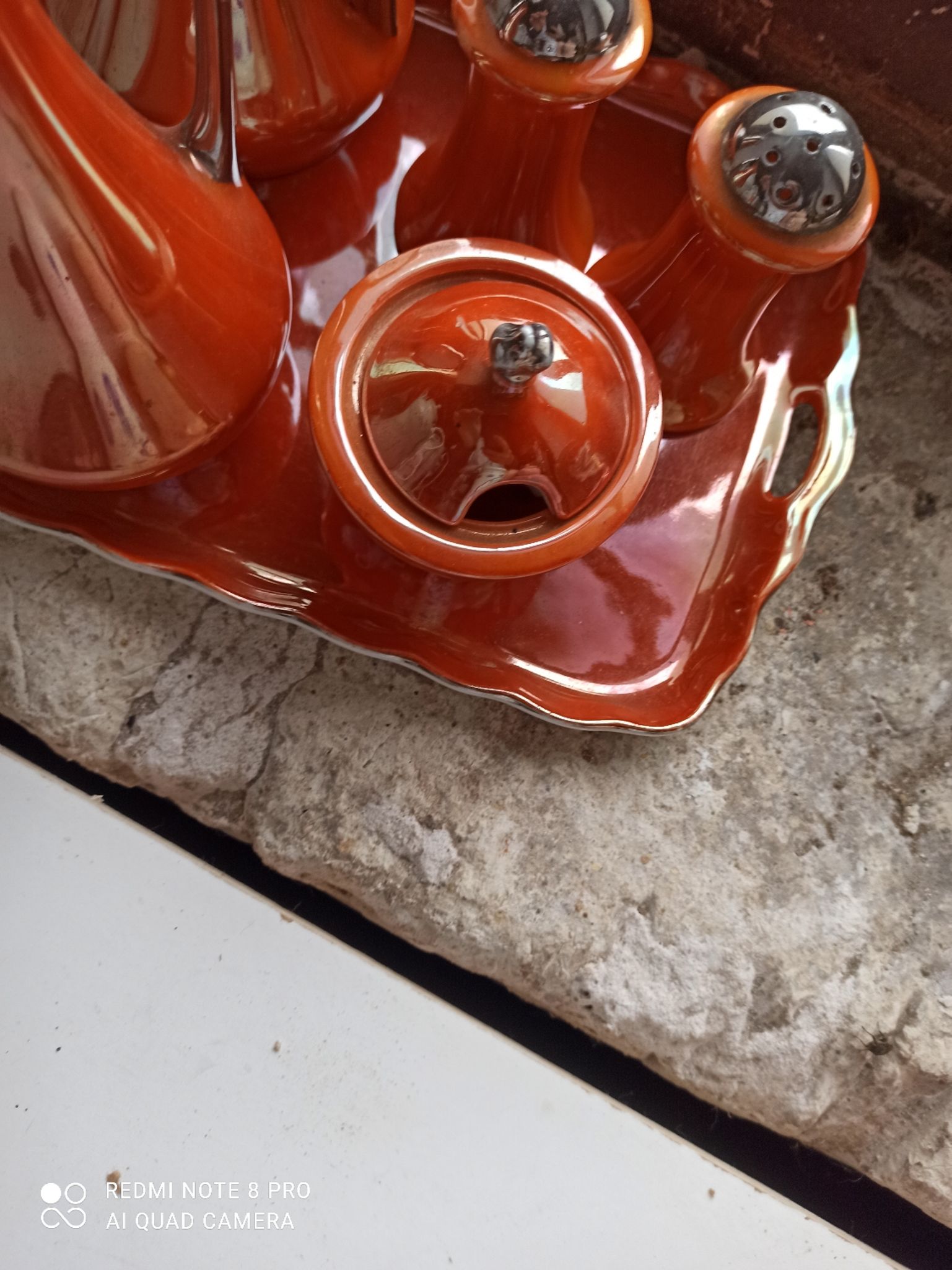 Tray for salt pepper/vinegar oil