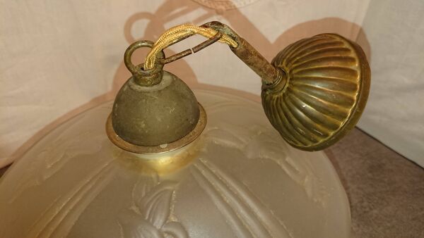 Lustre en verre France Art Déco 1930  Suspension en pâte de verre coloris beige