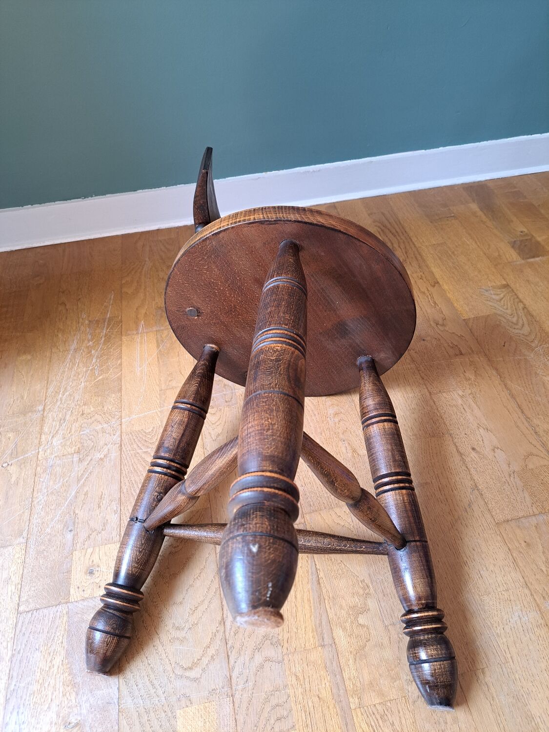 Arts and crafts stool