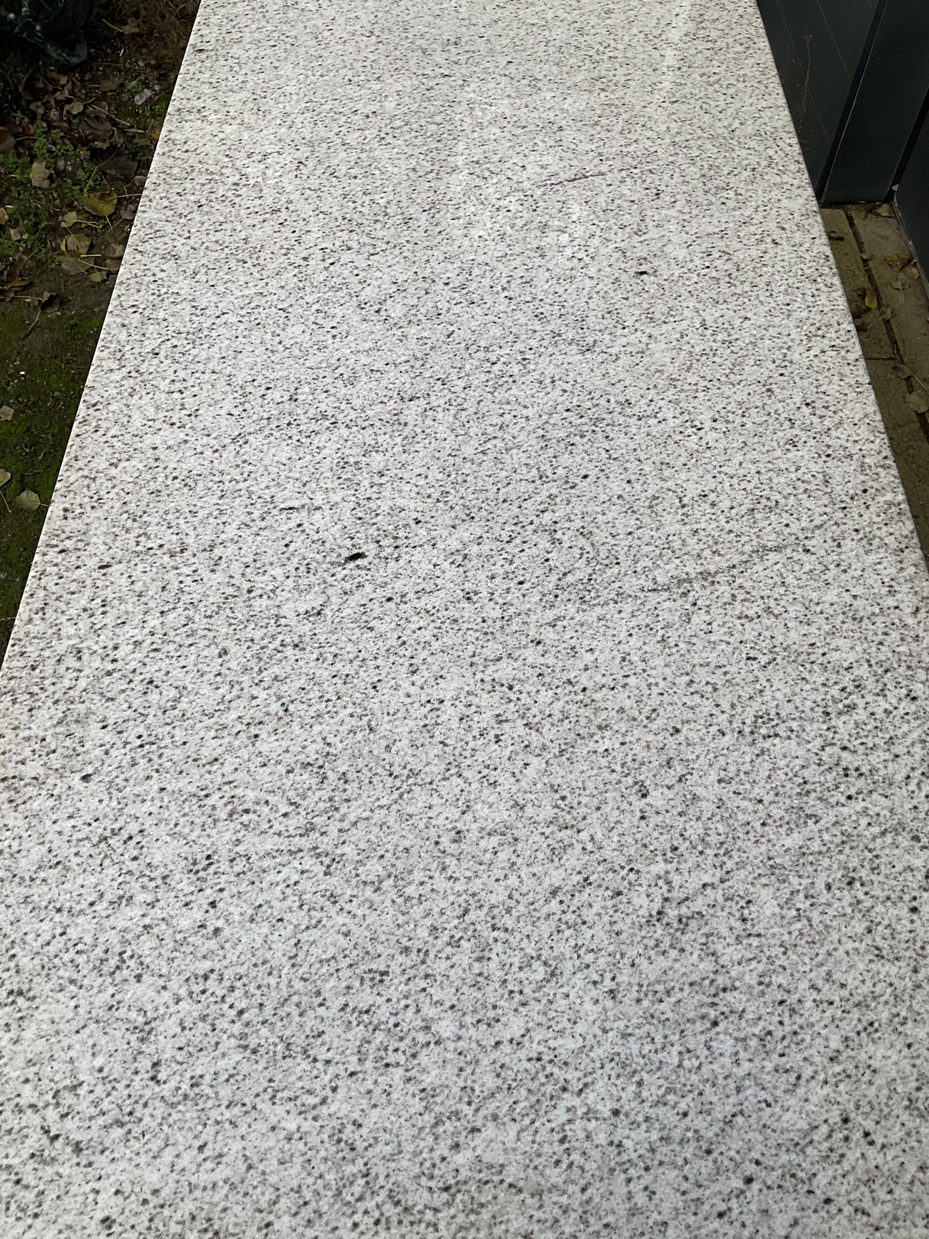 Dining table 70-80s in granite and tempered glass