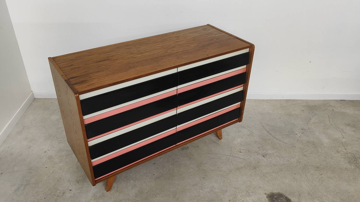 Commode U 453 pink by Jiri Jiroutek for Interier Praha 1961