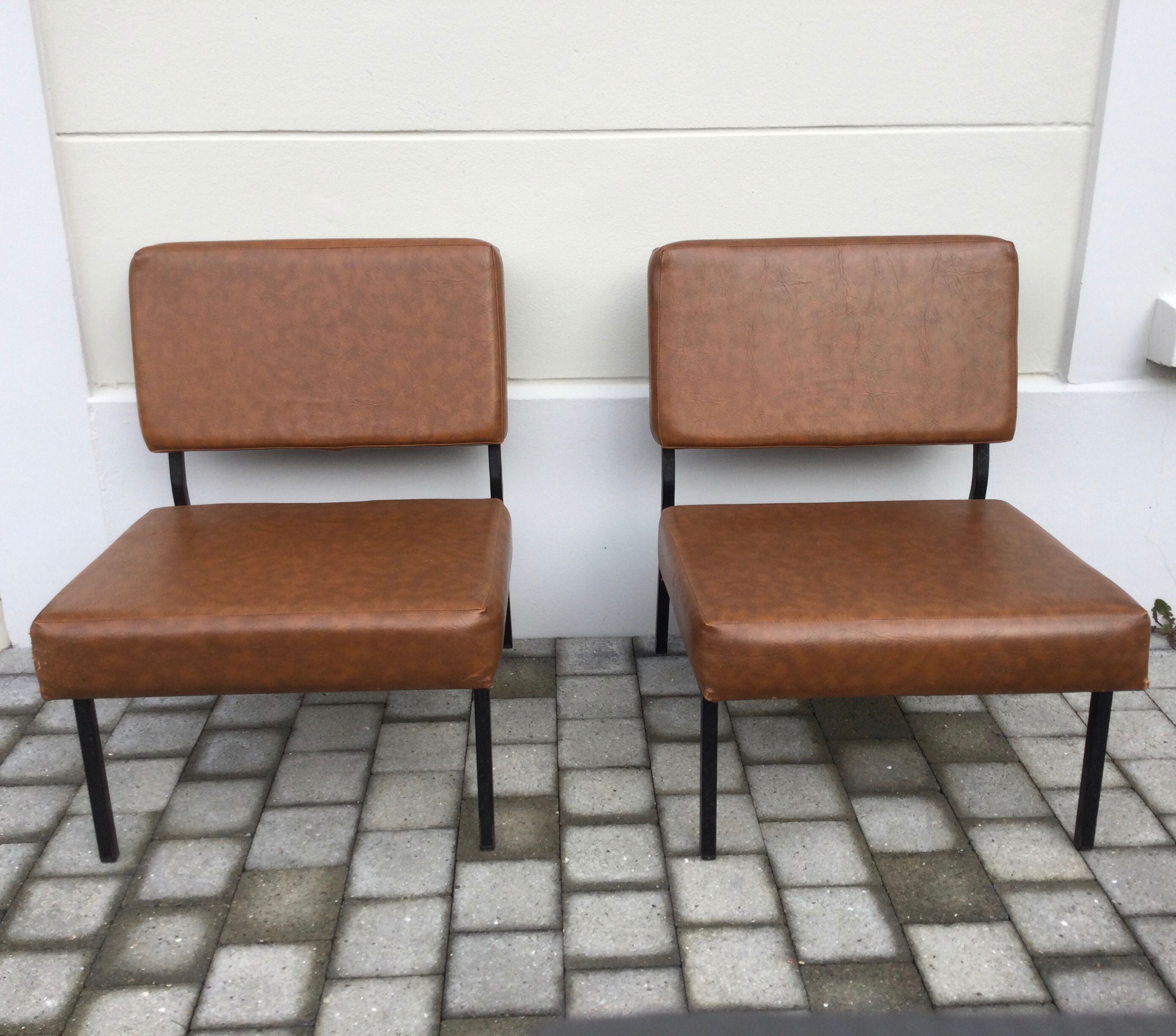 Pair of skai and black metal heaters