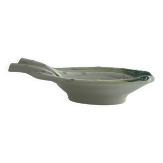 Asparagus gravy boat in slip.