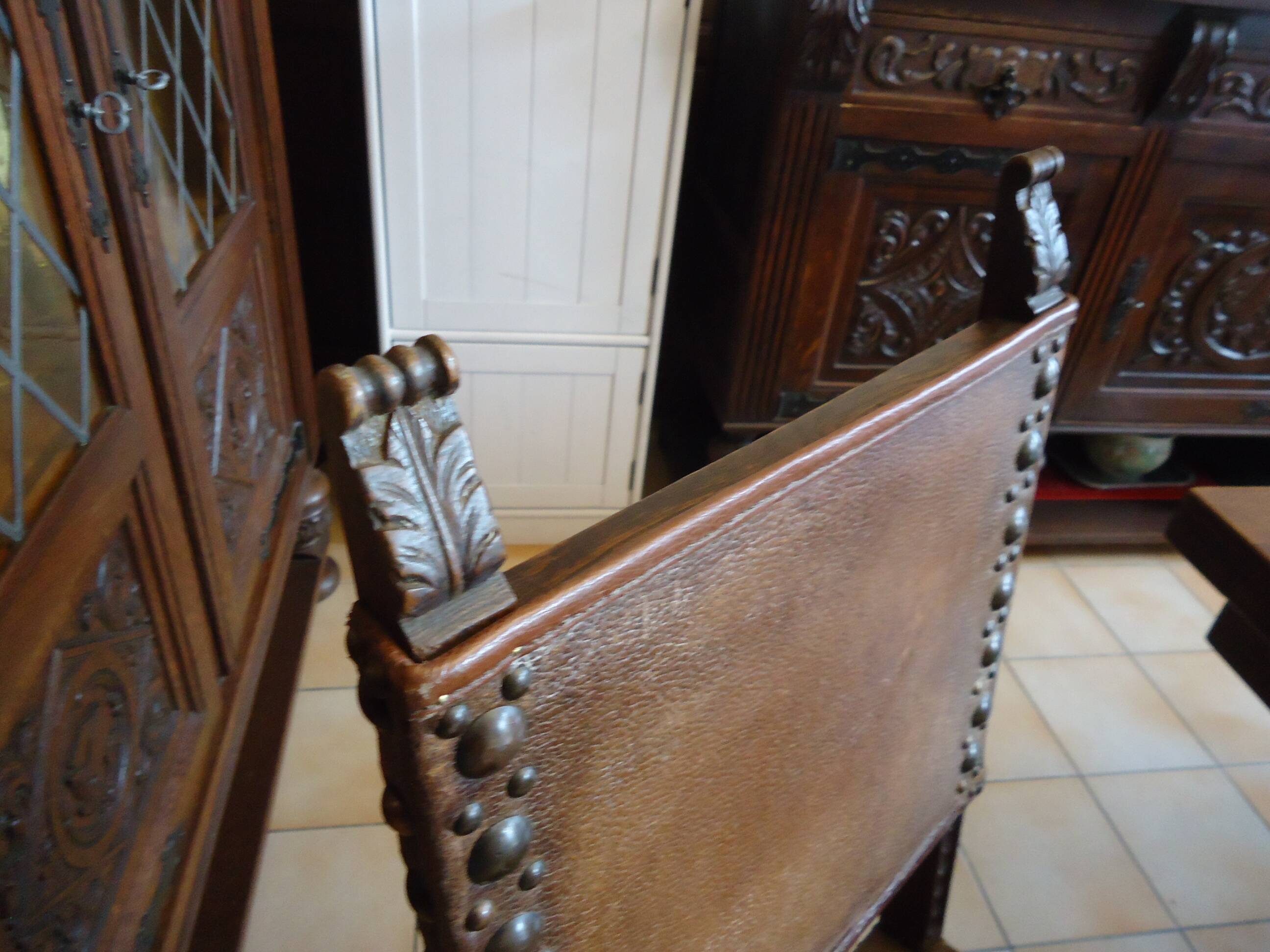 Dining table and 6 solid wood chairs from the 1950s.