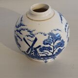 Small ball vase with blue patterns