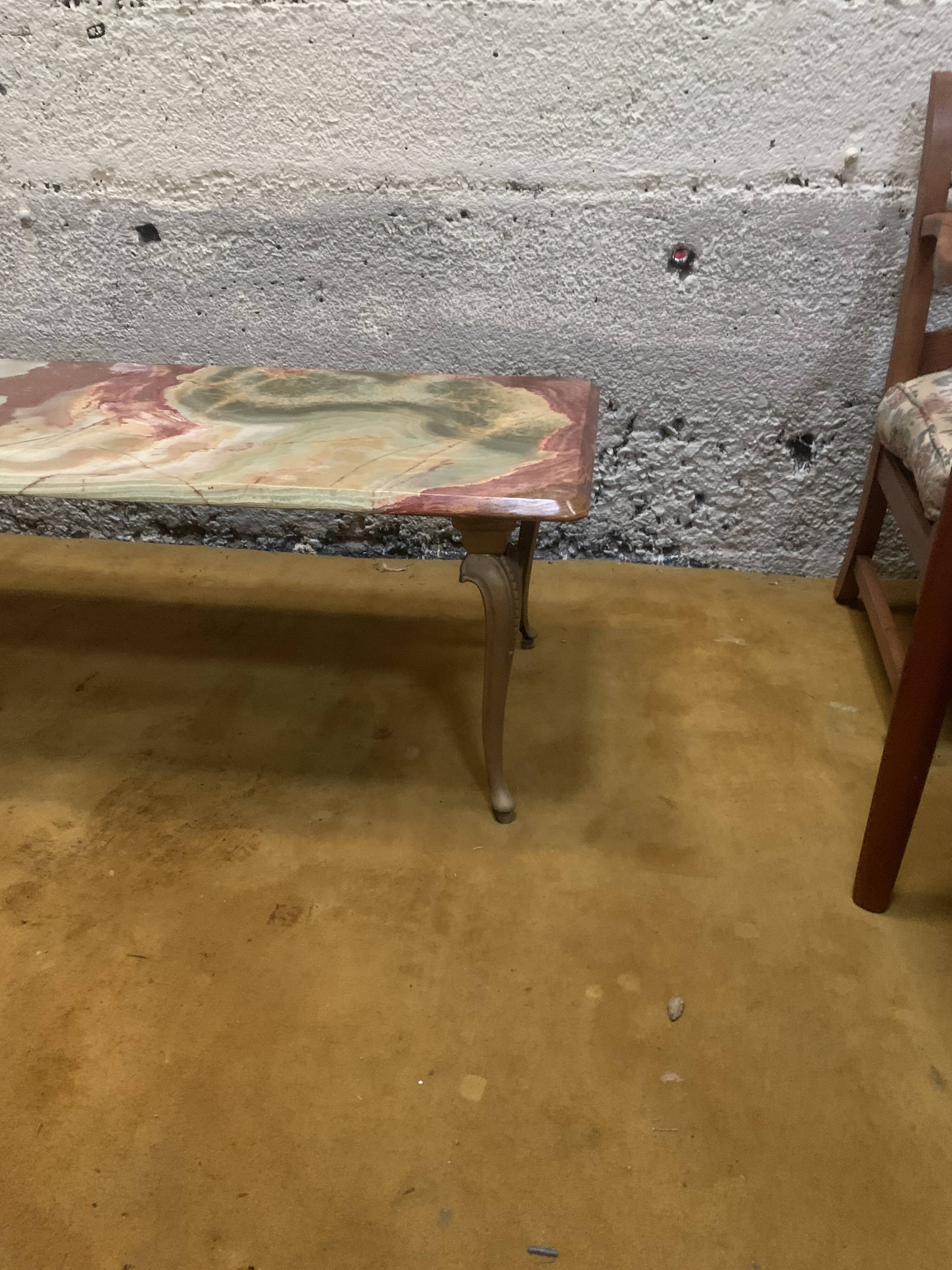 Table basse années 60 marbre/laiton