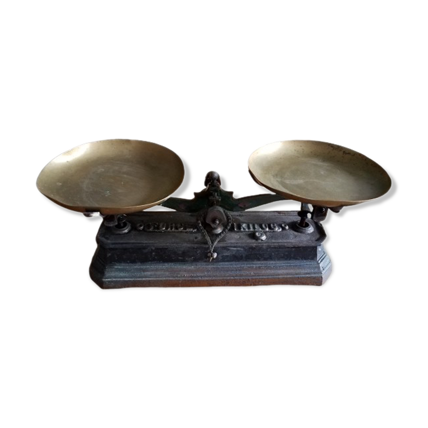 Roberval type cast iron scale