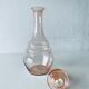 Carafe en verre rose