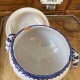 Soupière ancienne en terre cuite et faïence