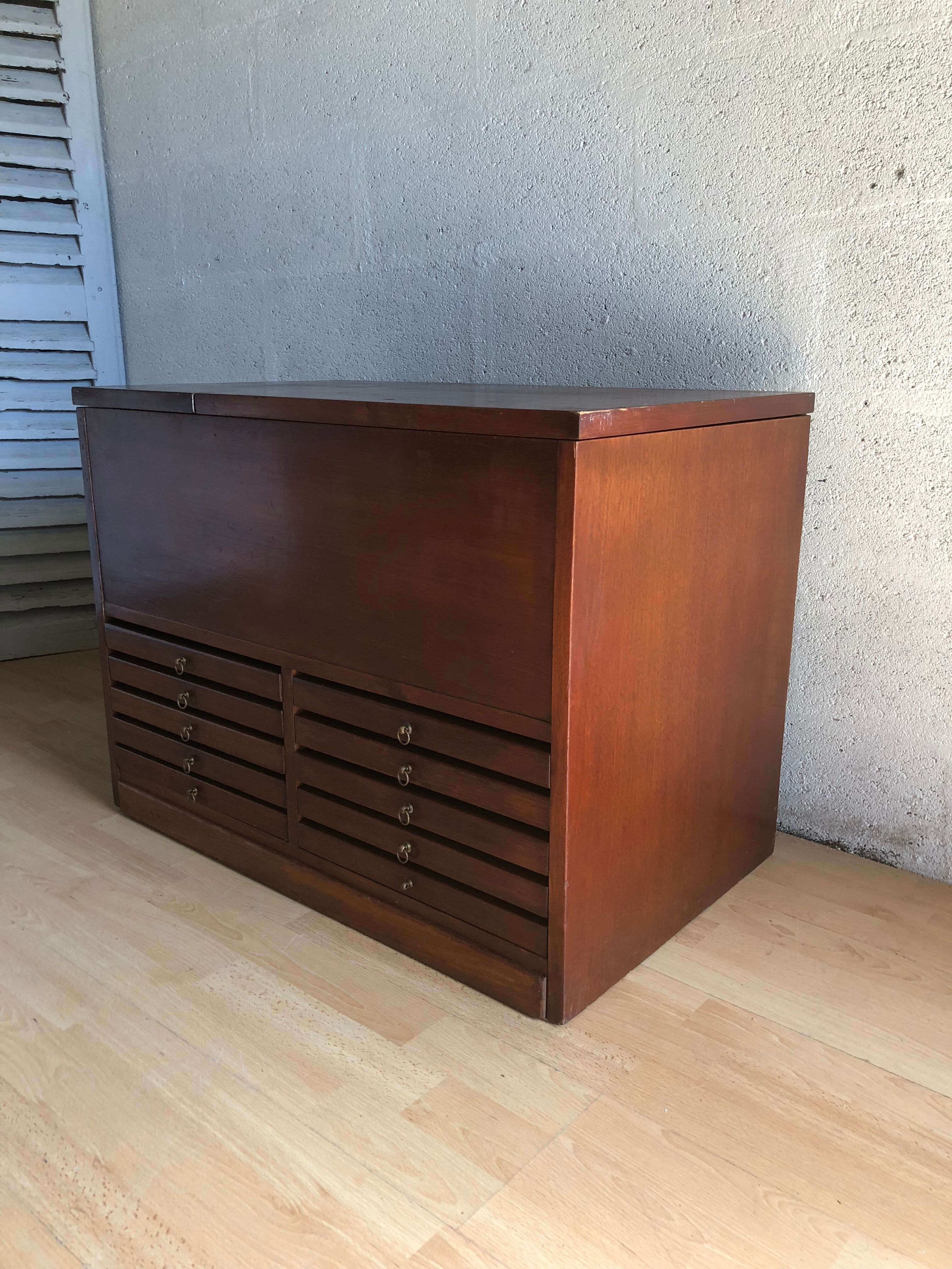 Storage box