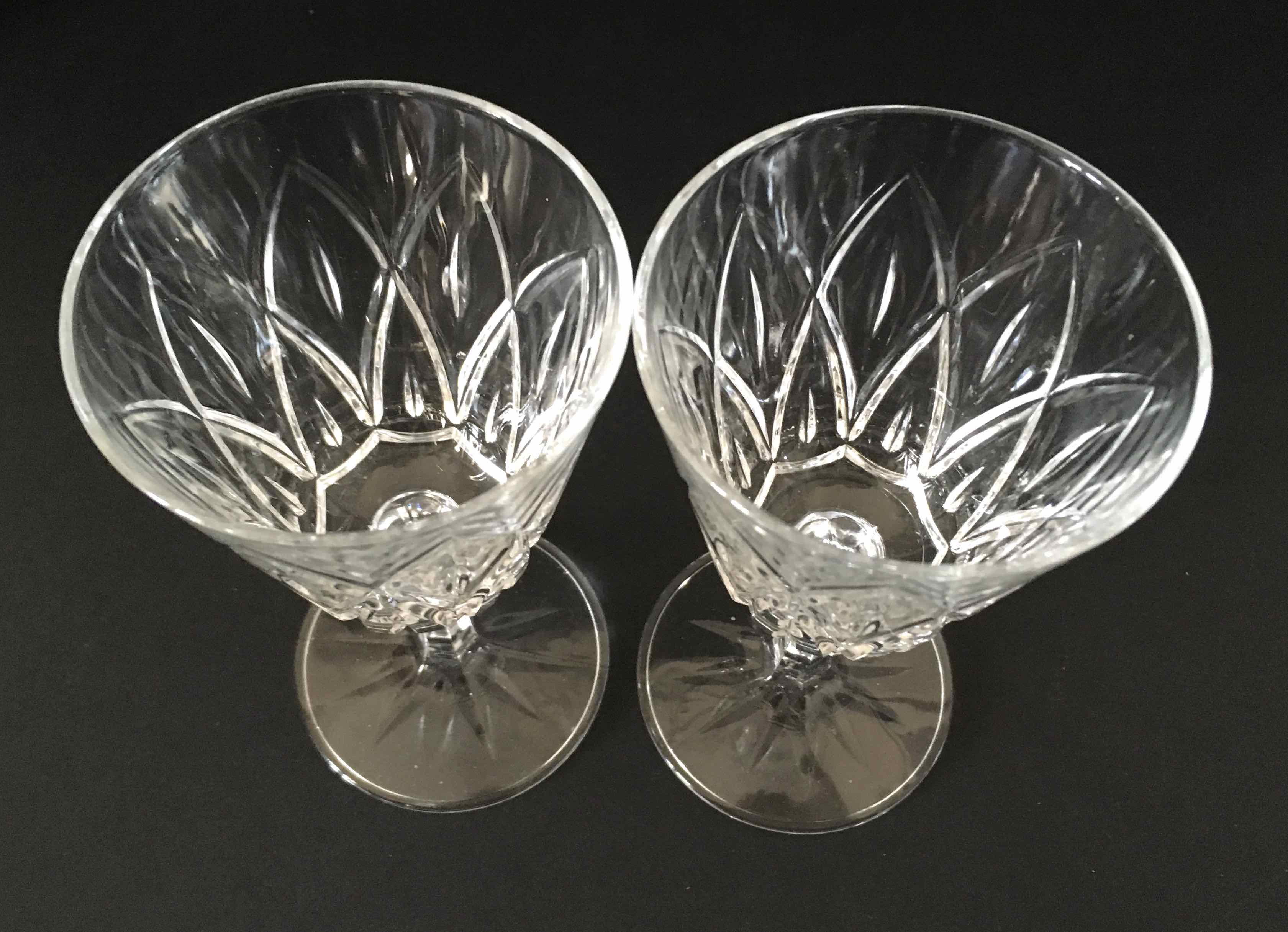 Set of 6 vintage wine glasses